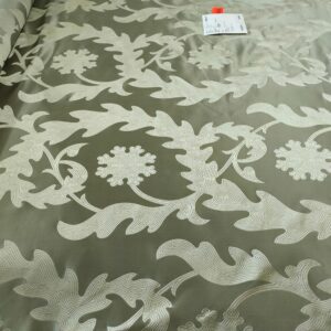 Jedwab 100 % seide motyw roślinny ubrania dekoracje c. za 0,5m B107